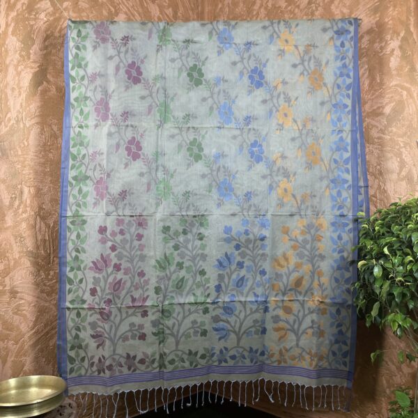 Jamdhani saree with flower print - Image 3