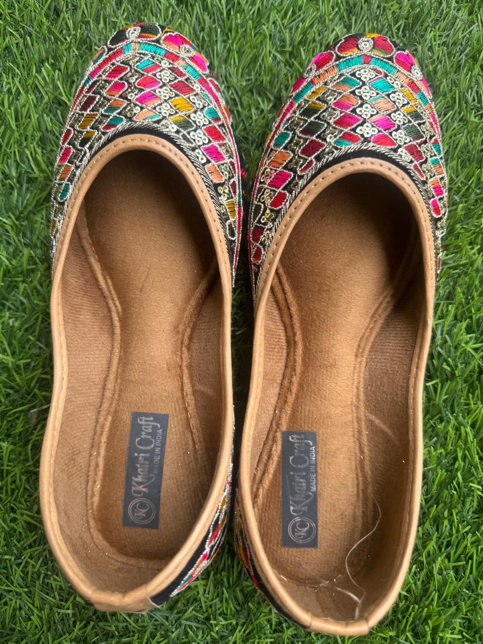 Multi colour embroidery Punjabi Jhoothi in size 7 - Image 2